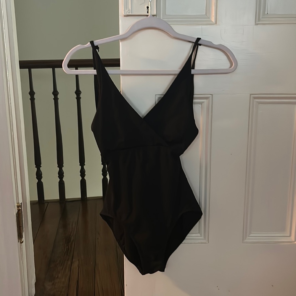Capezio open back v front leotard